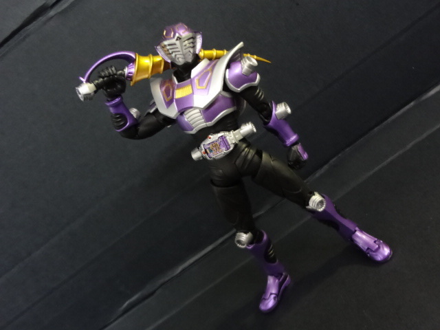 S H Figuarts 仮面ライダー王蛇 S H Figuarts ジェノサイダー 買取りました ゲーム フィギュア トレカ 古着の買取ならお宝創庫