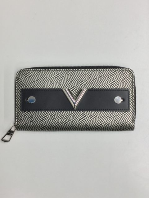 【美品】LOUIS VUITTON / ルイヴィトン エピ プラティーヌ M62522 入荷しました！