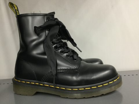 Dr Martens リボンシューレース 8ホール買取致しました ゲーム フィギュア トレカ 古着の買取ならお宝創庫