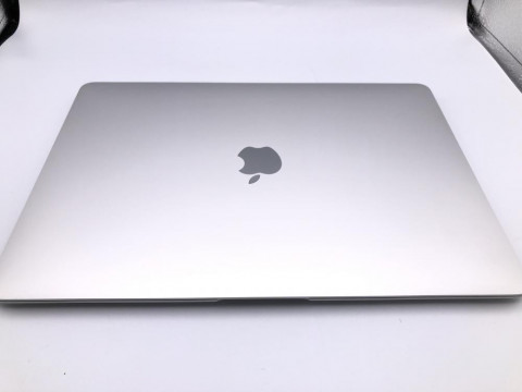 APPLE アップル MacBook Air 13ｲﾝﾁ 1TB MWTJ2J/A A2179 マックブック　買取しました！