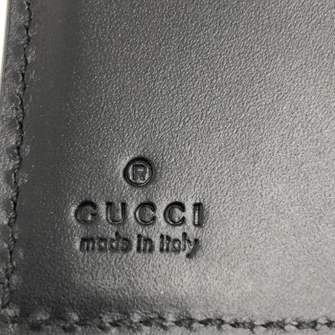 GUCCI グッチ スネークプリント GG スプリーム 二つ折財布　買取しました！