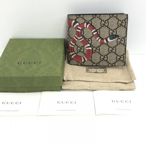 GUCCI グッチ スネークプリント GG スプリーム 二つ折財布　買取しました！