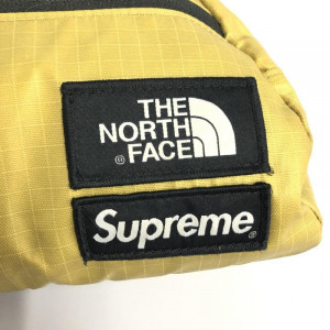 Supreme シュプリーム ×THE NORTH FACE ザ ノースフェイス18SS ウエストバッグ ゴールド METALLIC WAISTBAG　買取しました！