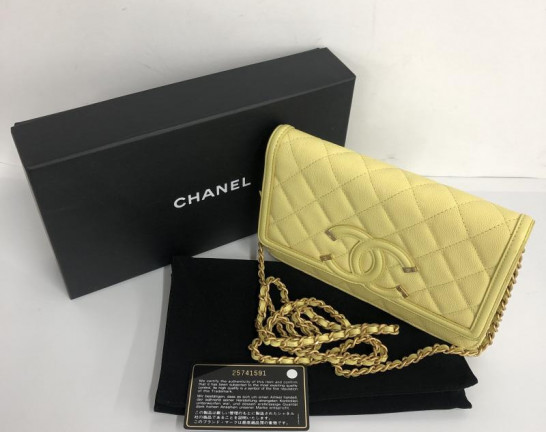 CHANEL シャネル マトラッセ キャビアスキン チェーンウォレット イエロー　買取しました！