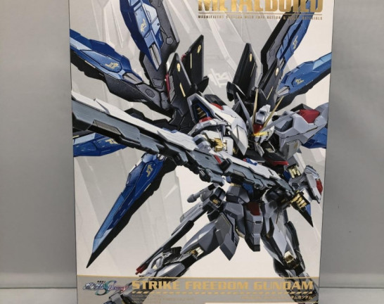 バンダイ METAL BUILD ストライクフリーダムガンダム 「機動戦士ガンダムSEED DESTINY」　買取しました！