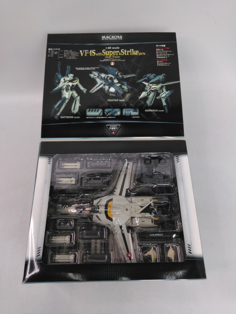 完全変形 160 VF-1S+スーパー＆ストライクパーツ ロイ・フォッカー機「超時空要塞マクロス 愛・おぼえていますか」　買取しました！