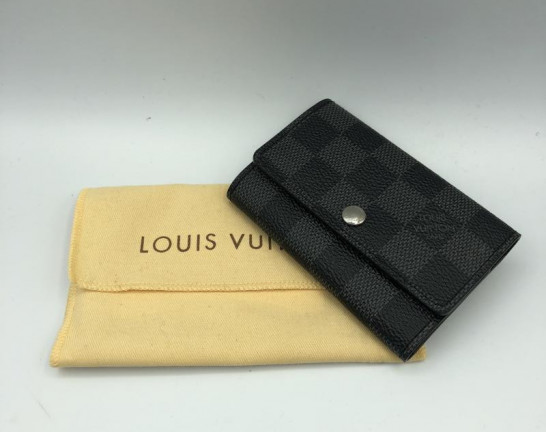 LOUIS VUITTON ルイ・ヴィトン ミュルティクレ6 ダミエ・グラフィット 黒　買取しました！