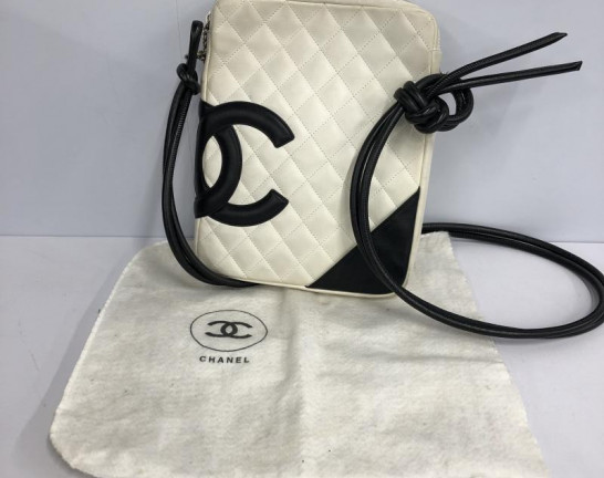 CHANEL シャネル カンボンライン ココマーク ショルダーバッグ 白 ピンク　買取しました！