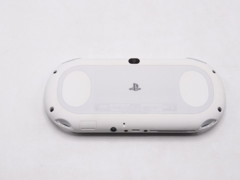 PlayStation®Vita　PCH2000　グレイシャーホワイト