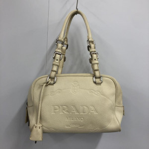 PRADA プラダ レザー ミニボストンバッグ クリーム　買取しました！