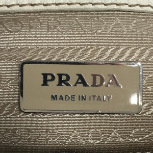 PRADA プラダ レザー ミニボストンバッグ クリーム　買取しました！