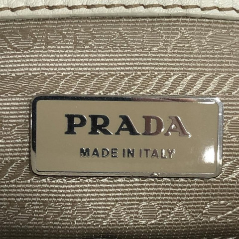 PRADA プラダ レザー ミニボストンバッグ クリーム 買取しました