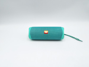 ハーマン JBL FLIP 5 ポータブル ウォータープルーフスピーカー (ティール) [JBLFLIP5TEAL]　買取しました！