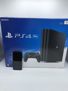 PS4 Pro 本体 1TB・iPhone Xs 512GB　宅配買取しました！