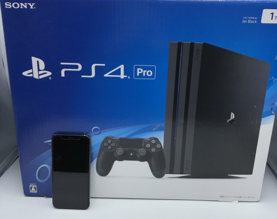 PS4 Pro 本体 1TB・iPhone Xs 512GB　宅配買取しました！