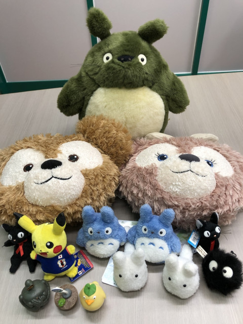 トトロ 「となりのトトロ」ジブリ ピカチュウ ダッフィーなど ぬいぐるみ多数　宅配買取しました！