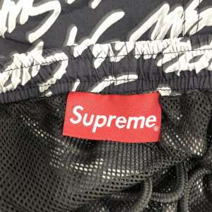 Supreme シュプリーム スイムパンツ M 黒 白 Signature Script Logo Water Short　買取しました！