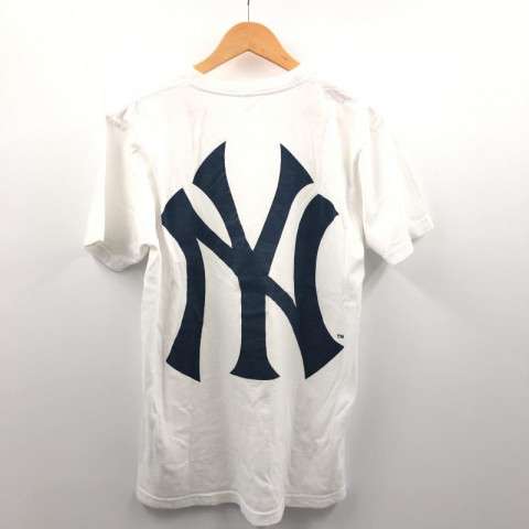 supremeボックスロゴTシャツ　ニューヨークヤンキース Tシャツ/カットソー(半袖/袖なし) 新発売の