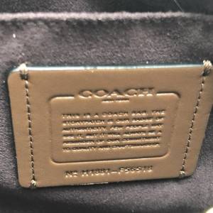 COACH プラチナ デボスド ショルダーバッグ レディース ブラックゴールド コーチ　買取しました！