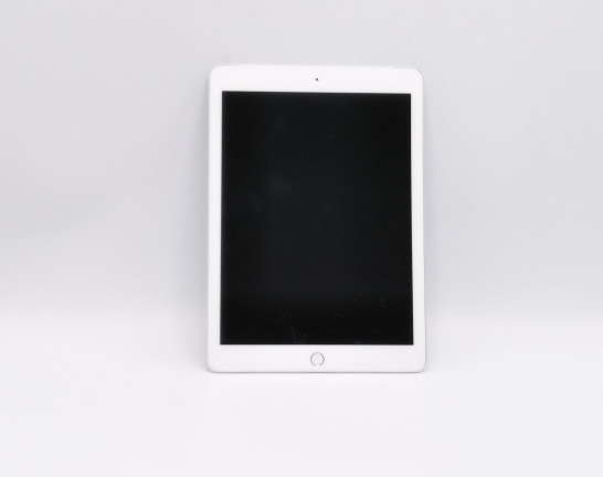 au iPad2018 wifi+ cellular 128GB　買取しました！