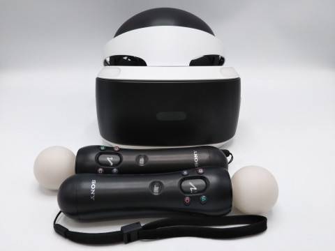 PlayStation VR (PS VR) [Camera同梱版] CUH-ZVR2 MOVEコントローラー2本付き　買取しました！