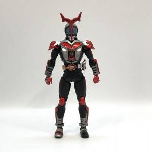 S.H.Figuarts 真骨彫製法 仮面ライダーカブト ハイパーフォーム　買取しました！