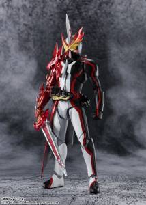 S.H.フィギュアーツ 仮面ライダーセイバー ブレイブドラゴン