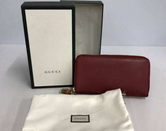 GUCCI グッチ  ニムフェア ラウンドジップ 財布 赤 バンブー　買取しました！