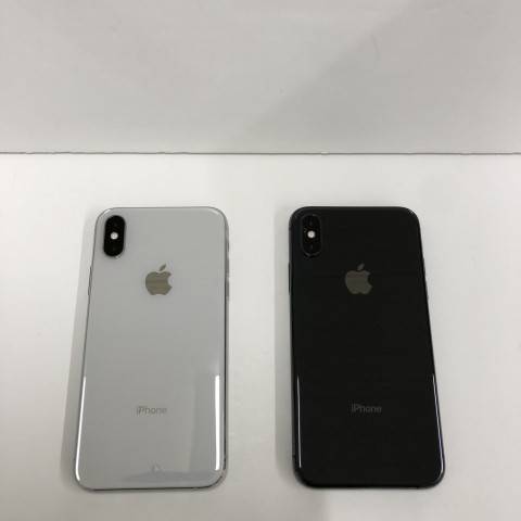 iPhone Xs 64GB シルバー・iPhone Xs 256GB スペースグレイ　宅配買取しました！