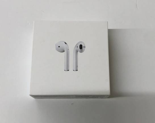 AirPods with Wireless Charging Case 第2世代　宅配買取しました！