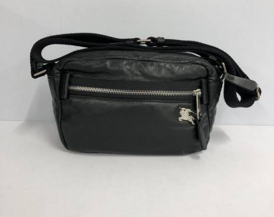 BURBERRY バーバリー ショルダーバッグ 黒 クロスボディバックショルダー レザー　買取しました！