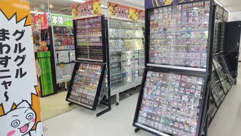 蒲生_売り場_トレカ3