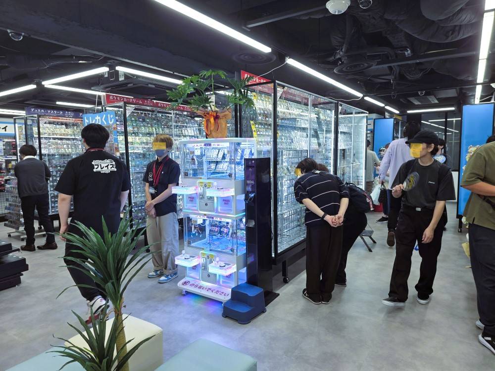 プレイズ大須店 大盛況の様子1