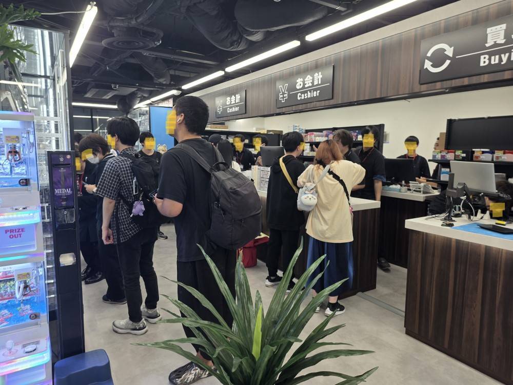プレイズ大須店 大盛況の様子3