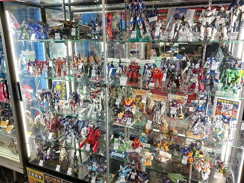 西市店 店内3